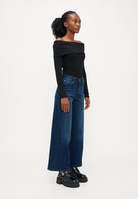 ONLY Petite ONLMADISON BLUSH WIDE - Wide leg - dark blue denim