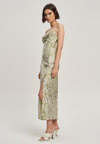 ST MRLO YORK - Maxi šaty - olive abs swirl