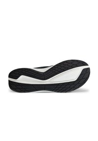 Semelle en caoutchouc noire avec une intermédiaire blanche. Motif texturé pour une traction optimale. Design simple et athlétique pour le confort et le soutien.