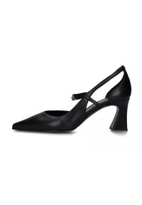 Scarpa nera in pelle con tacco alto e punta affilata, design laterale con tagli e cinturino regolabile. Presenta un tacco grosso e una texture liscia.