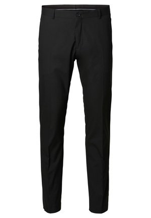 Czarne, męskie eleganckie spodnie o dopasowanym kroju, z szlufkami na pasek, zapięciem na guzik oraz przednimi kieszeniami, pokazane na białym tle.