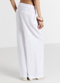 Calliope PALAZZO - Pantaloni - bianco ottico