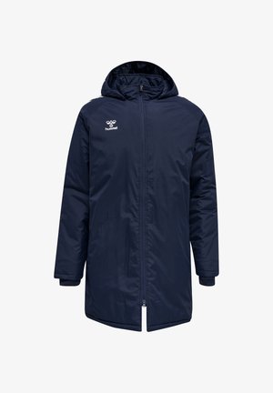 Mørkeblå polstret hættejakke med fuld foran lynlås, lange ærmer og hvidt Hummel-logo på øverste venstre bryst.