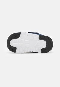 New Balance 574 UNISEX - Zapatos de bebé - navy