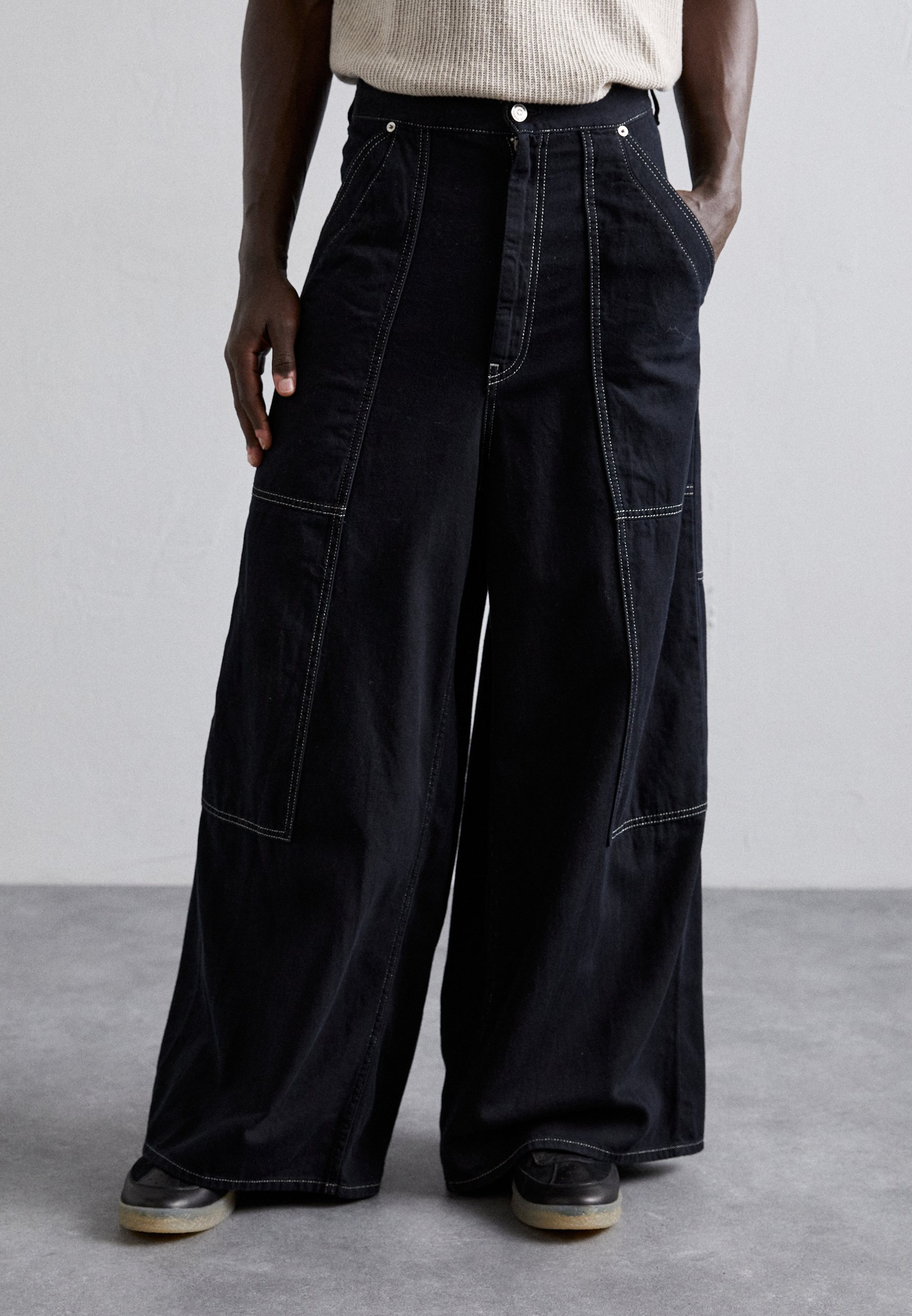 MM6 Maison Margiela POCKET TROUSERS - Jeans Relaxed Fit - black 