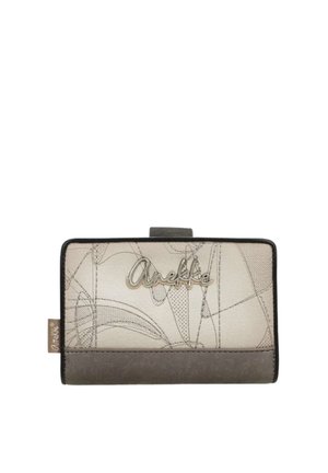 Portafoglio con motivi astratti a linee in tonalità beige e grigio, con logo in metallo "Anekke" sulla parte anteriore e un'etichetta laterale in tessuto.