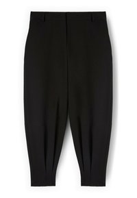 Pantalones negros de corte entallado con pliegues, con una textura suave y una pretina confeccionada a medida. Sin bolsillos visibles ni detalles de herrajes.