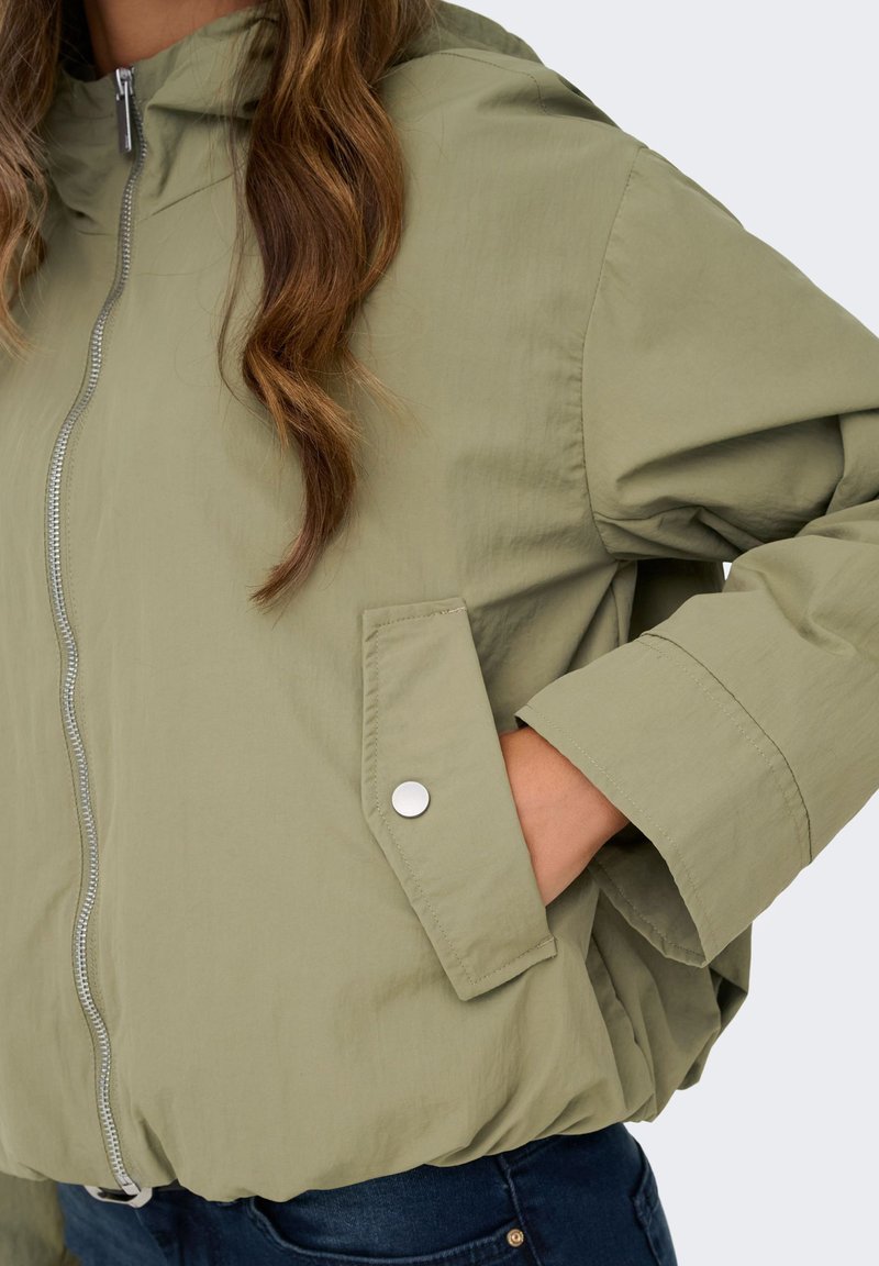 ONLY Onlbealo Giacca Cargo Donna Con Cappuccio – Cotone, Stile Urbano Con Tasche, Colore Militare/Beige, Taglie Regolari.