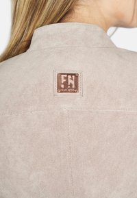 Freaky Nation Giacca di pelle - taupe