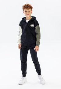 MINOTI ZIP THROUGH AND JOGGERS SET - Trenirka - black