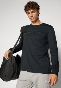 Champion ICONS TONAL CREWNECK LONG SLEEVE LARGE LOGO - Longsleeve - black