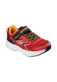 Roter Sportschuh mit Mesh-Obermaterial, schwarzen Akzenten und gelbem Innenfutter. Verfügt über einen Klettverschluss und gemusterte Schnürsenkel für einen sicheren Halt.