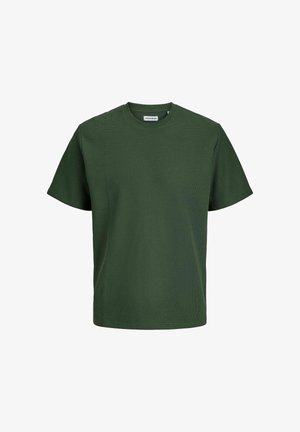 Grünes Rundhalsausschnitt-T-Shirt aus strukturiertem Stoff, mit kurzen Ärmeln und lockerer Passform. Etikett am Kragen sichtbar.