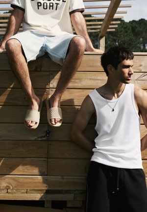 PULL&BEAR, FLAT SANDAL - Ciabatte da mare - beige