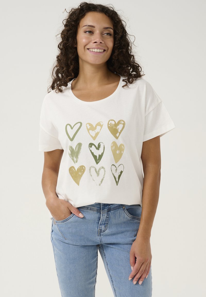 Cream AUDE - Marškinėliai su spaudiniu - olive painted hearts