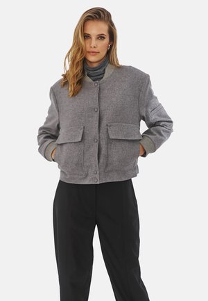- Kurtka Bomber