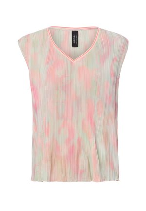 Mouwloze geplooide blouse met V-hals, voorzien van een zachtroze en crèmekleurig abstract patroon en een zwart merkembleem bij de kraag.