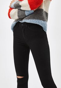 Bershka Skinny-Farkut - black