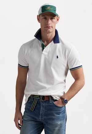 - Koszulka polo