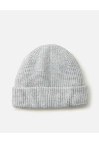 Grijze gebreide beanie met een geribbelde textuur en een opgerolde boord. Gemaakt van zacht materiaal, het heeft subtiele variaties in tinten.