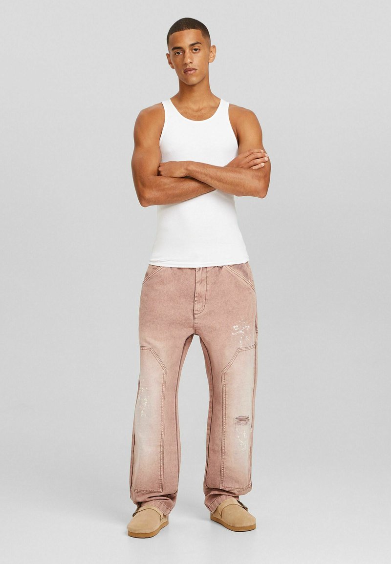Bershka Relaxed fit jeans donkerroze Bershka Relaxed fit jeans donkerroze