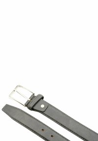 Cintura in pelle grigia con fibbia in metallo argento, caratterizzata da cuciture visibili, una texture liscia e numerosi fori di regolazione.