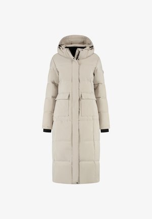 Beige gewatteerde lange jas met een capuchon, een rits aan de voorkant, twee klepzakken en zwarte accenten bij de manchetten. Heeft een doorgestikt patroon.