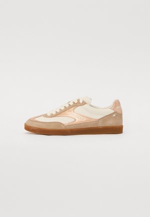 KARL LAGERFELD, Baskets basses - beige