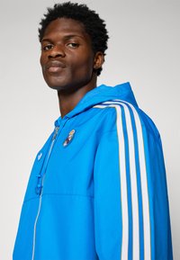adidas Originals REAL MADRID ICON - Klub merchandise - bluebird/white