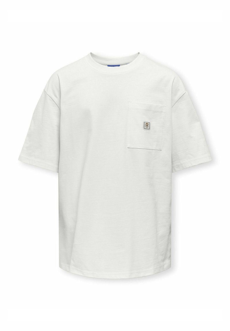 Witte katoenen t-shirt met korte mouwen, een ronde hals en een linkse borstzak met een klein logo-embleem. Soepele textuur.