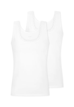 Zwei weiße ärmellose Tanktops mit gezacktem Saum entlang des Ausschnitts, leicht überlappend auf einem weißen Hintergrund gestapelt.