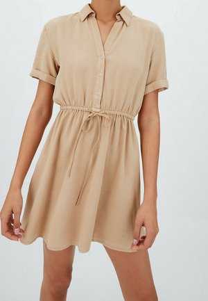 Stradivarius, Robe chemise - beige