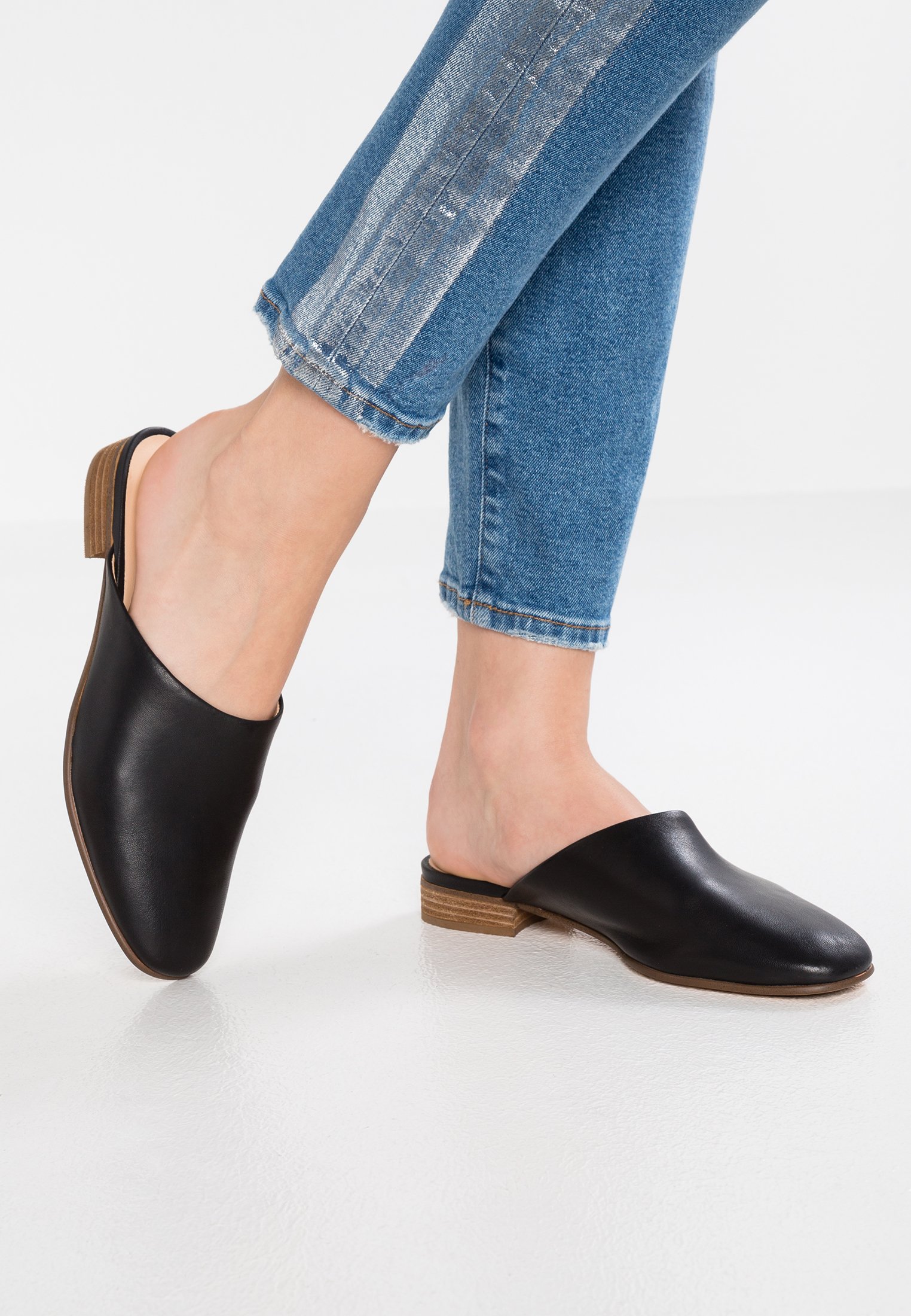 clarks pure blush mules