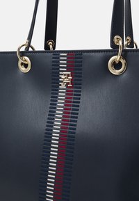Tommy Hilfiger CHIC TOTE CORP - Borsa a mano - space blue