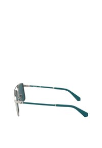 Occhiali da sole color teal con forma rettangolare. Montatura in acciaio inossidabile con dettagli in accento. Lenti grigie e stanghette curvate. Design minimalista.