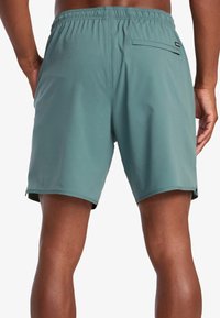 RVCA SPORT YOGGER 17- PERFORMANCE - Korte sportsbukser - gpa