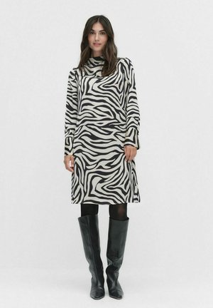 MIRA PRINTED - Freizeitkleid - zebra print