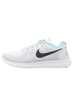 Nike Performance Chaussures de running sur route - white