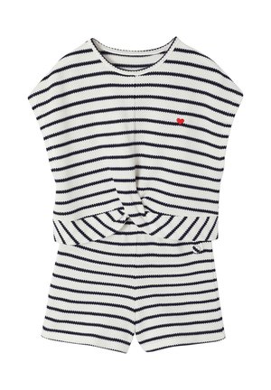 Weißes, kurzärmeliges Strickoberteil und Shorts-Set mit schwarzen horizontalen Streifen und einem kleinen roten Herz auf der Brust.