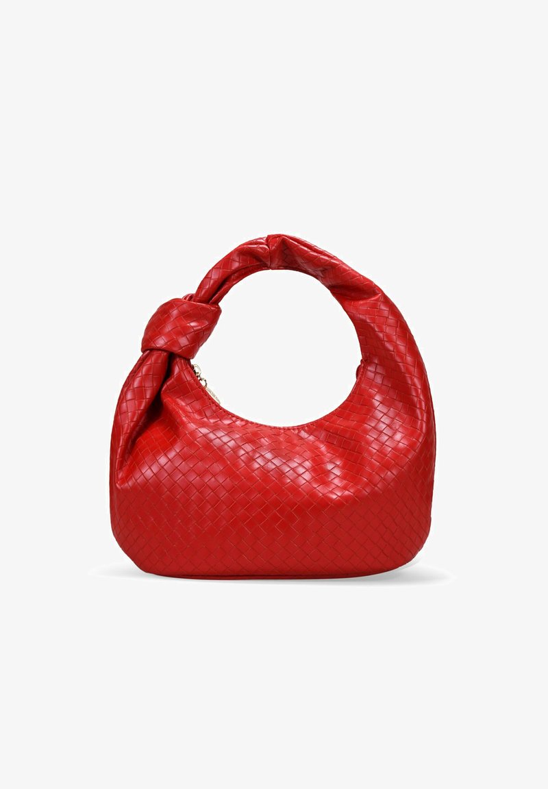 Bolso de mano de cuero tejido rojo con un asa anudada, que presenta una forma redondeada y una textura suave, ideal para un uso casual.