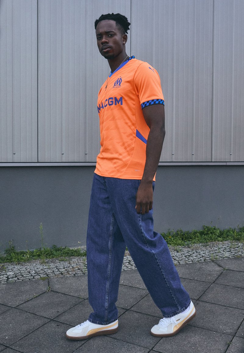 Puma - MARSEILLE THIRD REPLICA - Futbolo marškinėliai - fluro orange pes cayenne pepper racing blue, Padidinti