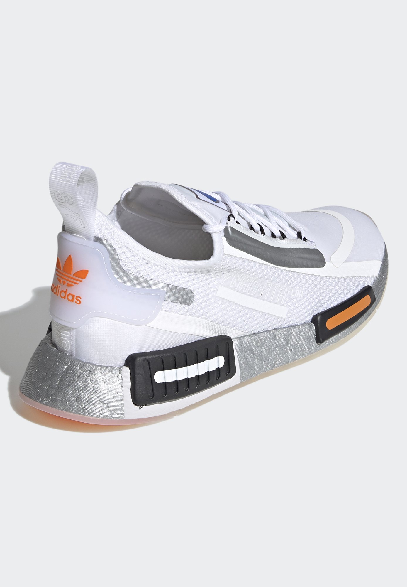nmd_r1 black white