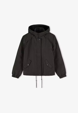 Schwarze Kapuzenjacke mit Reißverschluss, elastischen Bündchen und zwei vorderen Druckknopftaschen; ausgestattet mit einem Kordelzug am Saum und glatter Textur.