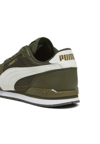 Puma ST RUNNER V3 NL - Sneakers basse - dark olive vapor gray olive