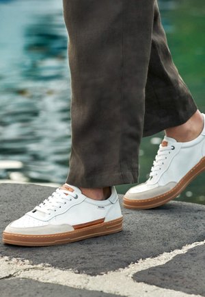 Pikolinos XATIVA - Sneakers laag - off white