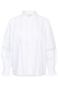 Weiße Bluse mit Kragen, versehen mit vertikalen und horizontalen strukturierten Streifen, gerafften Ärmelsäumen und Knopfverschluss vorne.