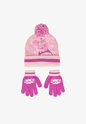 Roze gebreide muts met een pompon en een Peppa Pig ontwerp, gecombineerd met bijpassende roze handschoenen met witte logo-accenten. Zachte textuur en warm materiaal.