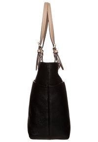 Sac à main en cuir noir avec une forme structurée, présentant une texture lisse et des poignées beiges, détaillé avec des garnitures dorées.