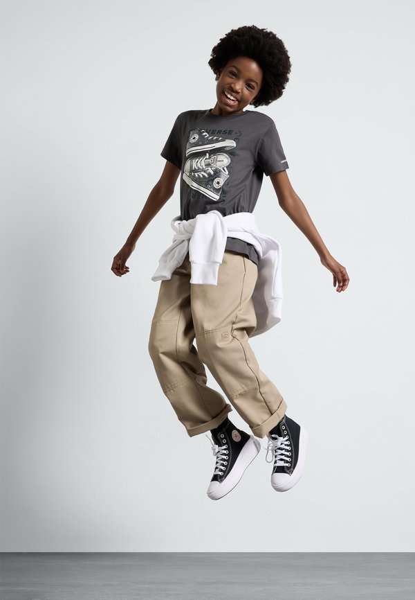 SNINEFETTI SNEAKER TEE - Print T-shirt - dark matter4