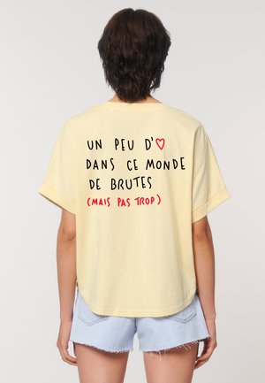 BRUTE BACK ROLL UP TEE 25 - Print T-shirt - butter